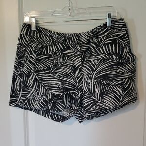 Last Call - Saint Tropez West Black and White Linen/Rayon Shorts